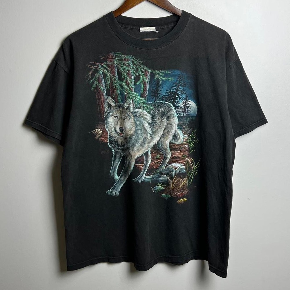 Vintage Wolf Graphic Faded Black Tee Shirt